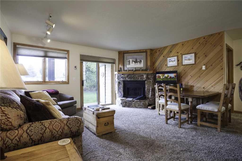 The Pines Condominiums スティームボートスプリングス エクステリア 写真